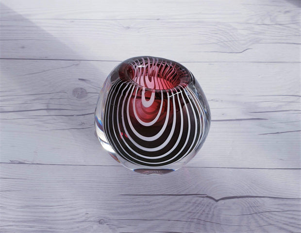 AnyesAttic Glass 1950s Vicke Lindstrand 'Zebra' series for Kosta, Modernist Red and White Stripe, Cased Glass Vase