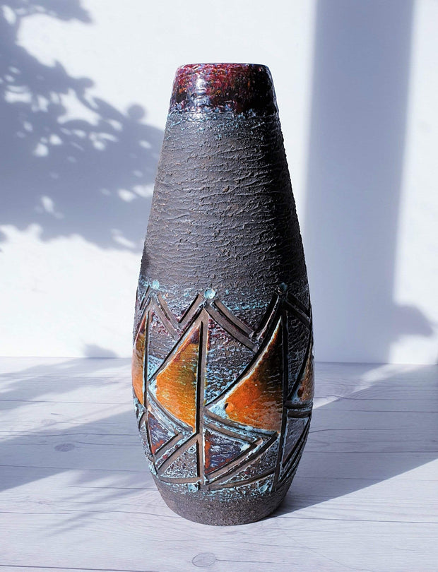 AnyesAttic Ceramic 1960s - 70s Tilgmans Scandinavian Modern, Sculptural Sgraffito in Gloss Glaze Floor Vase | Sweden