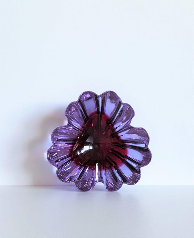 Murano Glass 1960s Italian Murano Sommerso Sculpted Art Glass Neodymium / Alexandrite and D. Pink Dish