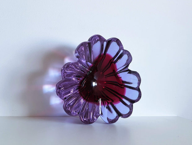 Murano Glass 1960s Italian Murano Sommerso Sculpted Art Glass Neodymium / Alexandrite and D. Pink Dish