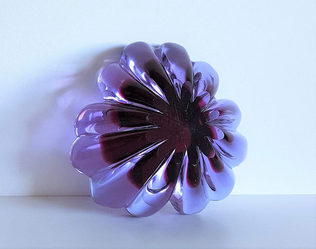 Murano Glass 1960s Italian Murano Sommerso Sculpted Art Glass Neodymium / Alexandrite and D. Pink Dish