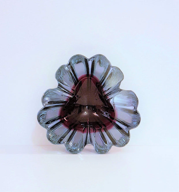 Murano Glass 1960s Italian Murano Sommerso Sculpted Art Glass Neodymium / Alexandrite and D. Pink Dish