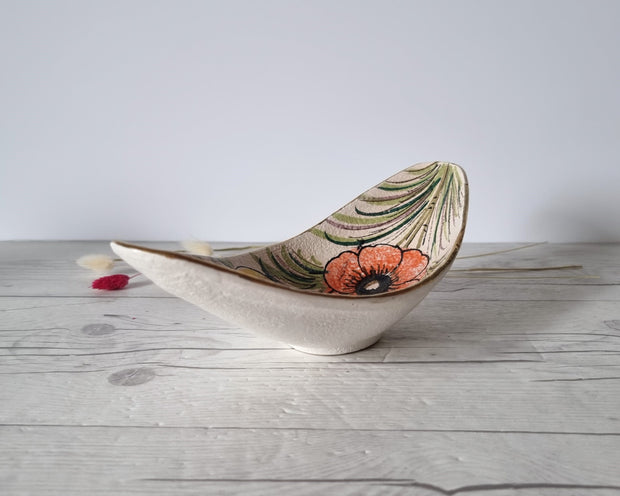 Haute Curature Ceramic 1960s Mid Century 'Alla Moda' Handpainted Peach Tone Poppy Décor Ceramic Vide Poche, Italian