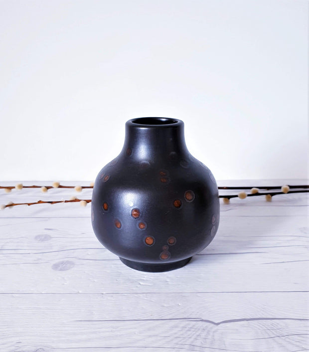 AnyesAttic Ceramic 1970s Karlsruhe by Friedgard Glatzle, Modernist Vase 9004, Gloss Walnut Burr Spot on Matte Black