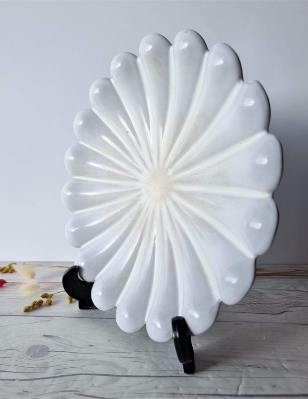 Upsala Ekeby Ceramic Anna Lisa Thomson for Upsala Ekeby, Milk White Tactile Raised Segment Dish, 1940s-50s, Rare