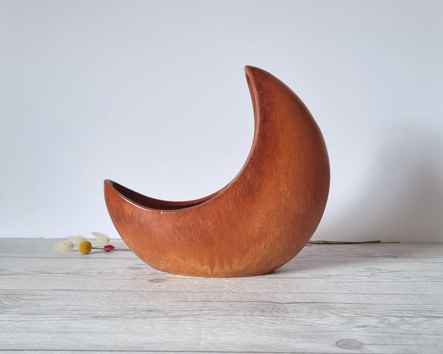 Bertoncello Ceramiche Ceramic Bertoncello, Screziato Tabacco Tan Glaze, Modernist Crescent Moon Sculptural Planter Vase, 60s-80s