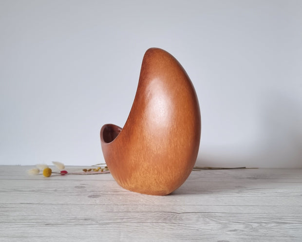 Bertoncello Ceramiche Ceramic Bertoncello, Screziato Tabacco Tan Glaze, Modernist Crescent Moon Sculptural Planter Vase, 60s-80s