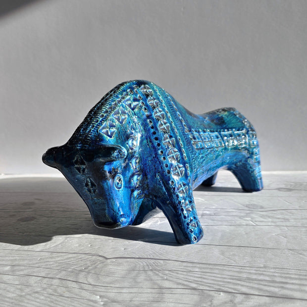 Bitossi Ceramiche Ceramic Aldo Londi for Bitossi Ceramiche Rimini Blu Series, Modernist Bull Sculpture, 1960s Italian