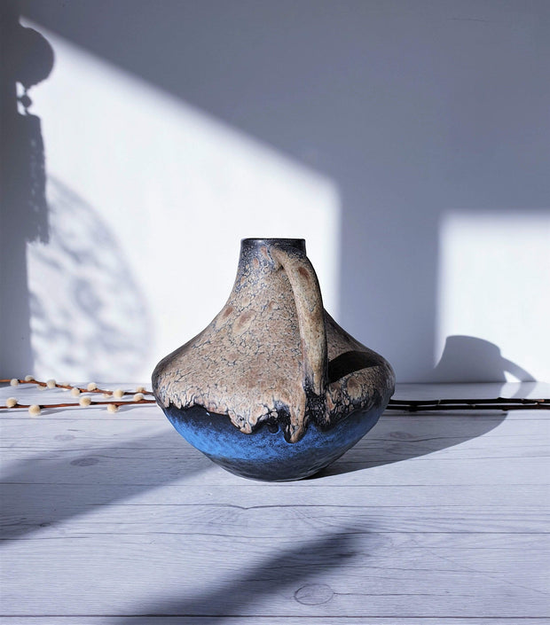 AnyesAttic Ceramic Carstens Tonnieshof, Mid Century Modern '200' UFO Vase in Blue and Cappuccino Fat Lava | 60s – 70s