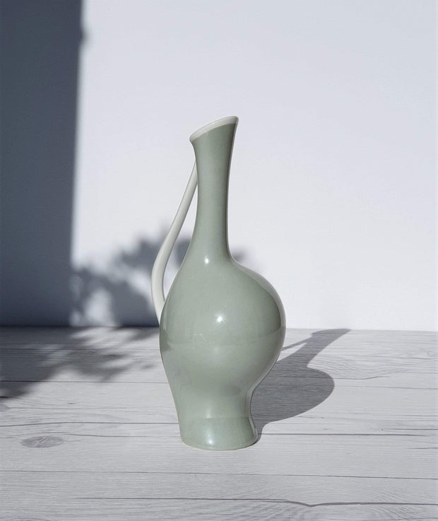 AnyesAttic Porcelain Fritz Heidenreich for Rosenthal, 1950s 'Pregnant Luise' in Grey and White, Modernist Orchid Vase