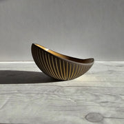 Upsala Ekeby Ceramic Hjordis Oldfors for Upsala Ekeby, 1954 'Kokos' (Coconut) Series, Modernist Sculptural Sgraffito Dish