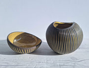 Upsala Ekeby Ceramic Hjordis Oldfors for Upsala Ekeby, 1954 'Kokos' (Coconut) Series, Modernist Sculptural Sgraffito Dish