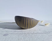 Upsala Ekeby Ceramic Hjordis Oldfors for Upsala Ekeby, 1954 'Kokos' (Coconut) Series, Modernist Sculptural Sgraffito Dish