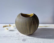 Upsala Ekeby Ceramic Hjordis Oldfors for Upsala Ekeby, 1954 'Kokos' (Coconut) Series, Modernist Sculptural Sgraffito Vase