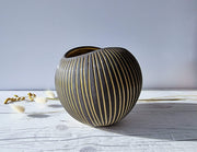 Upsala Ekeby Ceramic Hjordis Oldfors for Upsala Ekeby, 1954 'Kokos' (Coconut) Series, Modernist Sculptural Sgraffito Vase