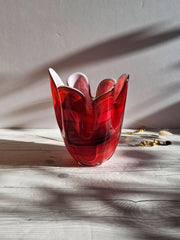 Hineri Iwatsu Glass Hokuyo Glassworks, Scarlet Striped 6 Lobed Cased Anemone Fazzoletto Vase, 1960s-70s, Japanese