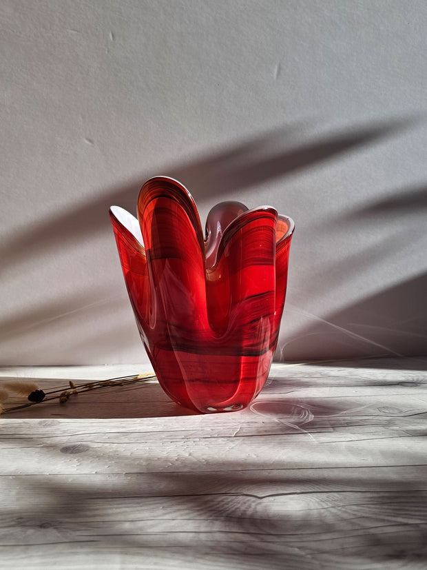 Hineri Iwatsu Glass Hokuyo Glassworks, Scarlet Striped 6 Lobed Cased Anemone Fazzoletto Vase, 1960s-70s, Japanese