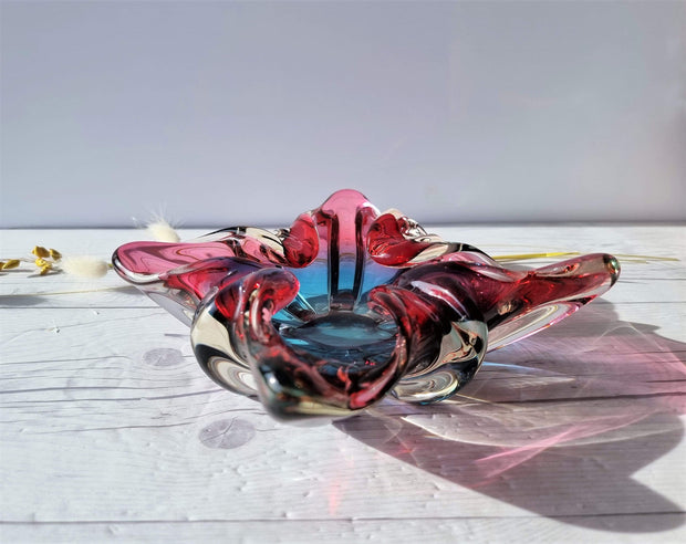 Hineri Glass Glass Hineri / Iwatsu Glassworks, Handblown Sculpted Dish in Summer Berries Palette, 1960s-70s, Japanese