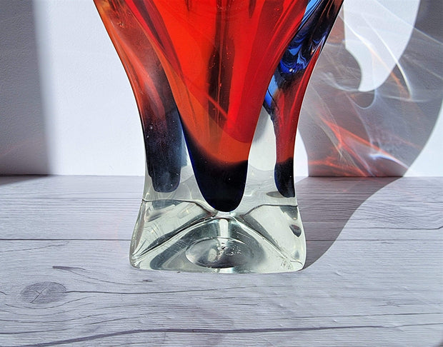 Hineri Iwatsu Glass Iwatsu Hineri Glassworks, Sculpted Apricot, Scarlet and Violet Stripe 3 Lobed Vase,1960s-70s