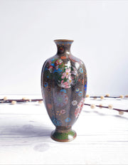 AnyesAttic Metals Japanese, Takahara Komajiro Cloisonne 8 Lobed Vase, Kyoto-Jippo ware, Late Meiji Era, Antique