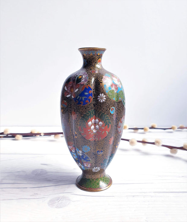 AnyesAttic Metals Japanese, Takahara Komajiro Cloisonne 8 Lobed Vase, Kyoto-Jippo ware, Late Meiji Era, Antique