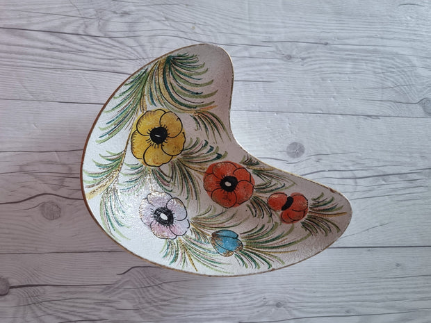 Haute Curature Ceramic Mid-20th Century Italian 'Alla Moda' Handpainted Poppies Art Pottery Dish, 1960s-70S