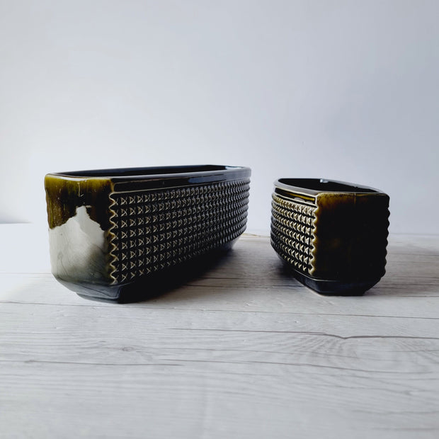 Sylvac Pottery Ceramic Pair of SylvaC Mid Century Manhattan Series Dark Olive Green Gloss Glaze Planters, 1960s-70s