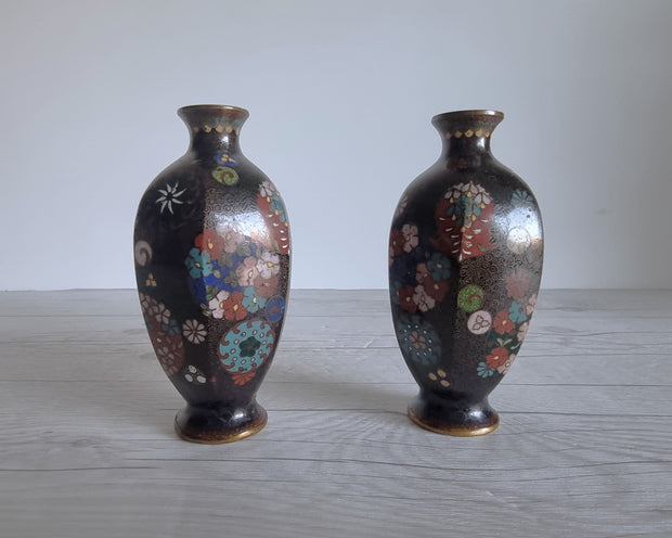 Asian Art Metals Pair of Takahara Komajiro Cloisonne Faceted Bud Vases, Kyoto-Jippo ware, Late Meiji Era, Japanese