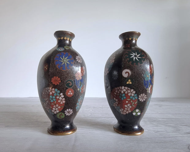 Asian Art Metals Pair of Takahara Komajiro Cloisonne Faceted Bud Vases, Kyoto-Jippo ware, Late Meiji Era, Japanese