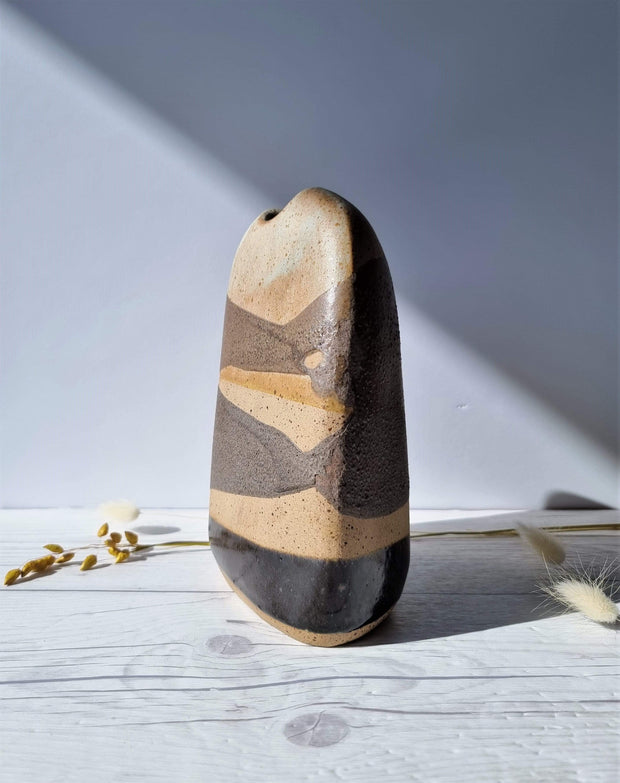 Studio Pottery Ceramic Peter Ellery for Tremaen Pottery Mid-Century Modernist Pebble / Moon Vase, 1970s-80s, British