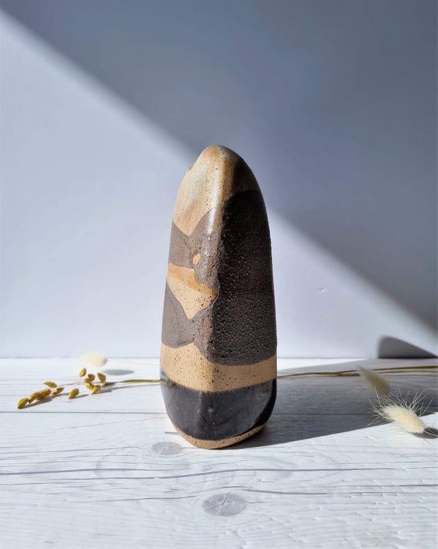 Studio Pottery Ceramic Peter Ellery for Tremaen Pottery Mid-Century Modernist Pebble / Moon Vase, 1970s-80s, British