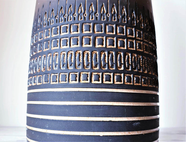 AnyesAttic Ceramic Ulla Winblad for Alingsas Ceramics, Mid Century Modernist Enamelled Sgraffito Floor Vase | Swedish