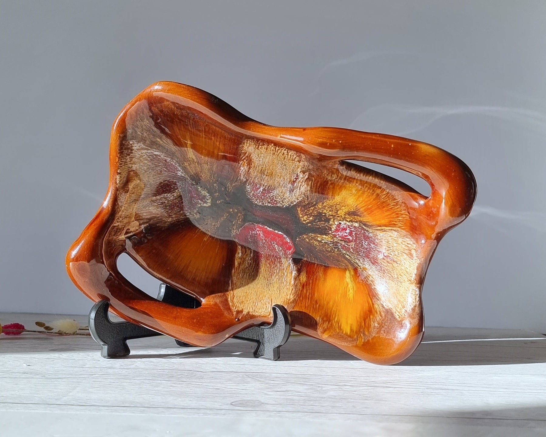 Vallauris France, Chocolate, Cherry and Honeycomb Palette Running