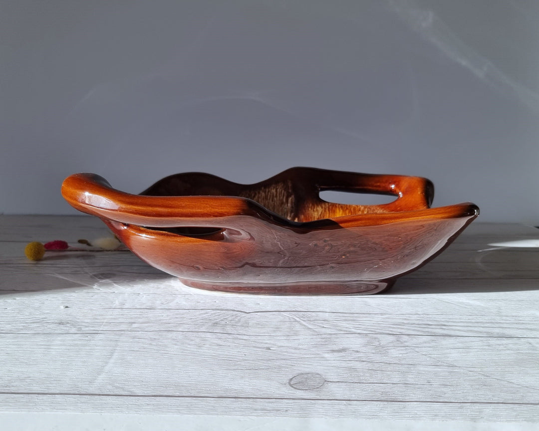 Vallauris France, Chocolate, Cherry and Honeycomb Palette Running