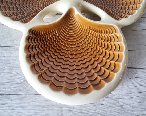 Verceram Ceramic DRAFT 1950s Verceram Modernist Triparte Textured Clam Shell Dish