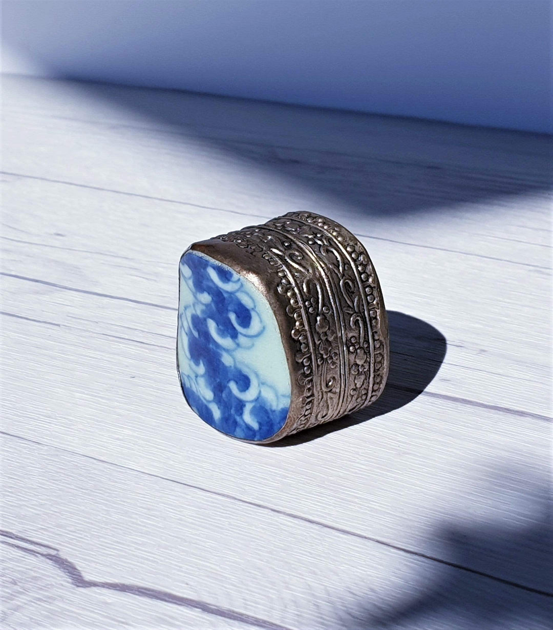 Vintage Chinese Blue and White Porcelain Shard in Silver Plate Trinket –  Haute Curature