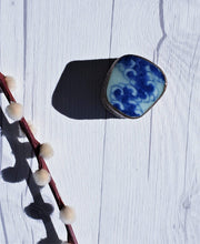 AnyesAttic Metals Vintage Chinese Blue and White Porcelain Shard in Silver Plate Trinket Box
