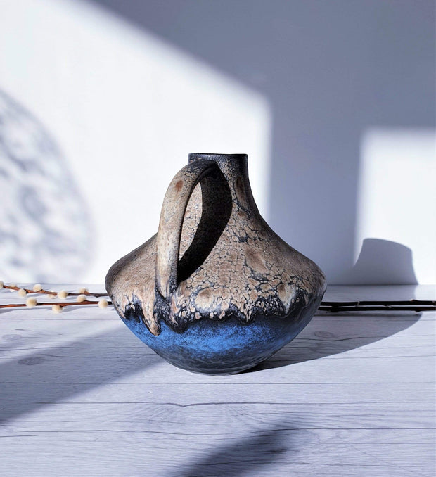 AnyesAttic Ceramic Carstens Tonnieshof, Mid Century Modern '200' UFO Vase in Blue and Cappuccino Fat Lava | 60s – 70s