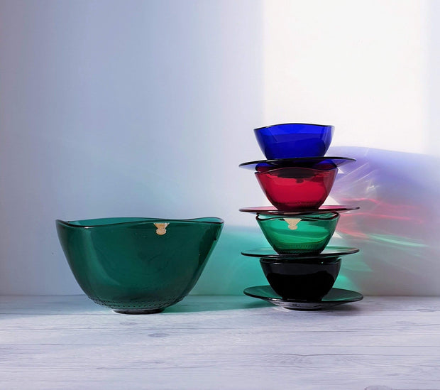 AnyesAttic Glass Swedish Gullaskruf, 4 Colour Dot Relief Glass Bowl and Saucer Set for 4 and Serving Bowl | 1960s-70s