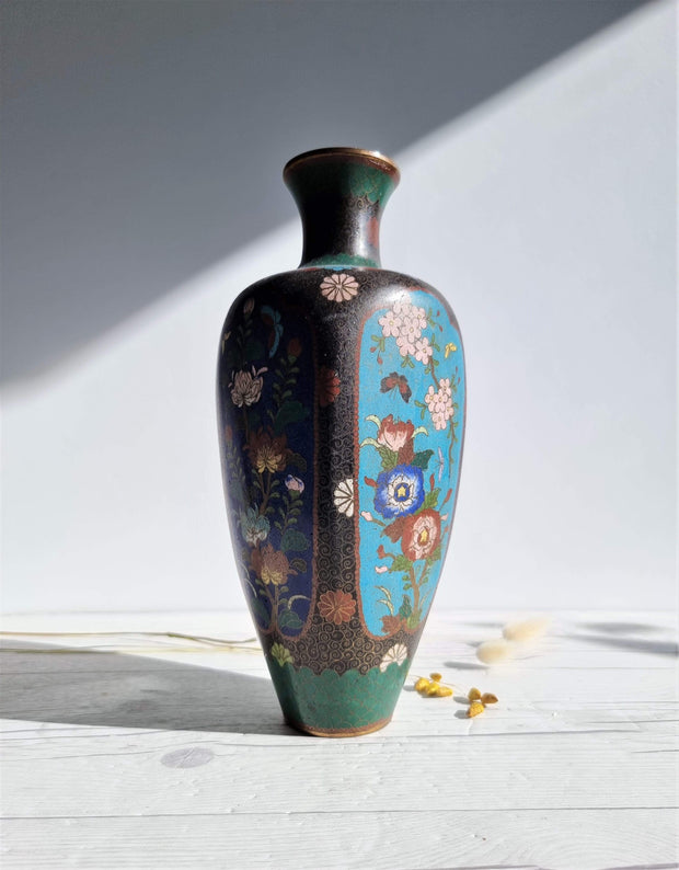 Komajiro 4 Takahara Kyoto-Jippo – Curature Panel Cloisonne Vase, Japanese, ware, Haute
