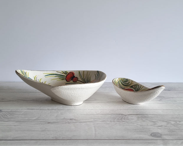Haute Curature Ceramic Pair of Mid 20th Century Italian 'Alla Moda' Handpainted Poppies Art Pottery Dishes, 1960s