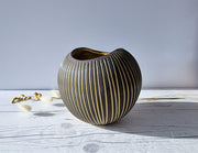 Upsala Ekeby Ceramic Hjordis Oldfors for Upsala Ekeby, 1954 'Kokos' (Coconut) Series, Modernist Sculptural Sgraffito Vase